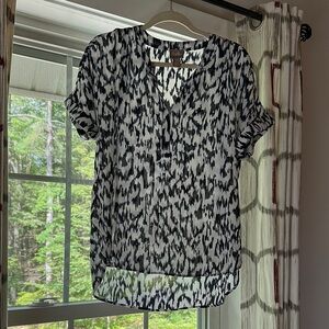 Black/Navy and White Patterned Women's Top